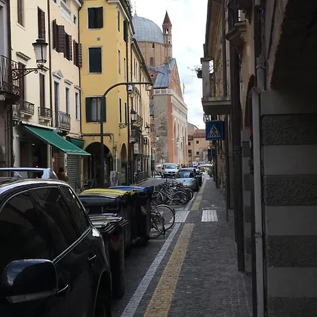 Πανσιόν Via Del Santo *